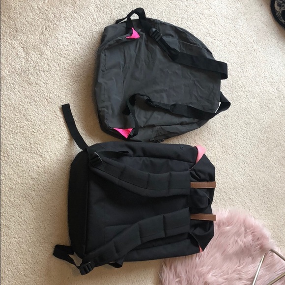 2 Herschel backpack bundle lot - Picture 4 of 8